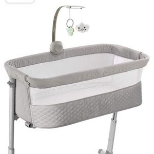 Beside Bassinet Plays Lullabies & Comes With 2 Mat Covers